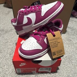 Nike Dunk Low Retro White and Pink Casual Sneakers